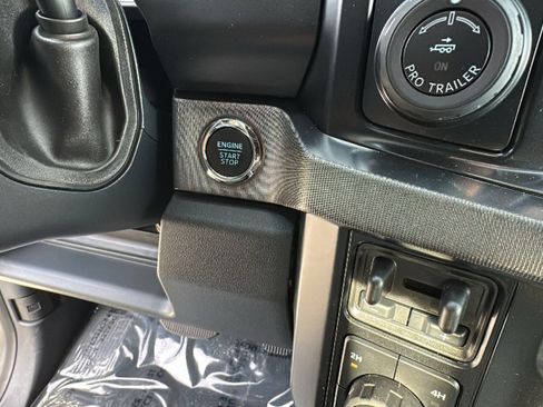 New 2026 Ford F250 Platinum image 17