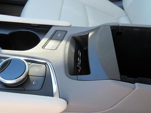 Used 2023 Cadillac XT6 Premium Luxury image 24