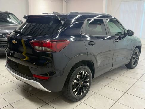 Used 2021 Chevrolet TrailBlazer LT w/ Convenience Package FWD image 9
