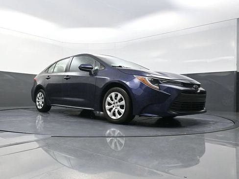 Used 2024 Toyota Corolla LE FWD image 31