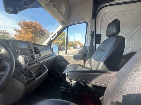 Used 2023 Ford Transit 250 Medium Roof AWD image 10