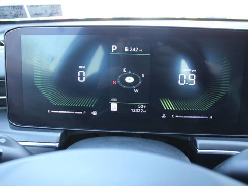 Used 2025 Kia K5 GT-Line w/ GT-Line Premium Package image 16