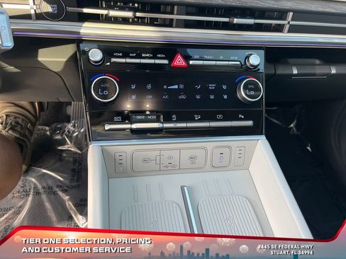 Used 2025 Hyundai Santa Fe Calligraphy image 21