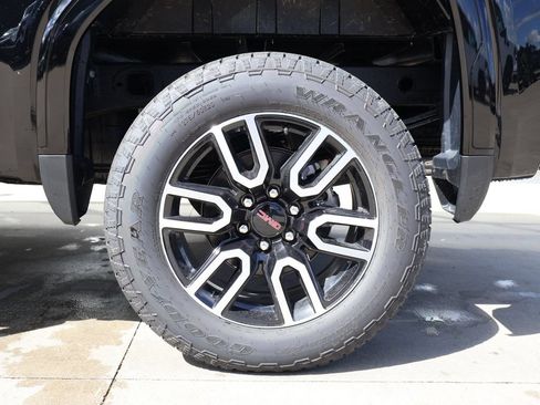 New 2026 GMC Sierra 1500 AT4 w/ AT4 Premium Package AWD/4WD image 50