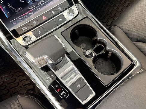 Used 2024 Audi Q8 Premium Plus w/ Premium Plus Package image 15