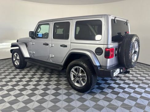 Used 2021 Jeep Wrangler Unlimited Sahara w/ LED Lighting Group AWD/4WD image 35