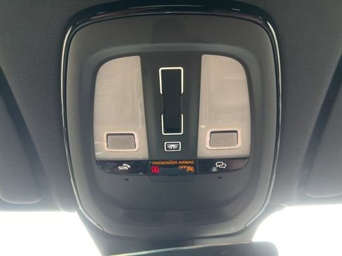 Certified 2023 Volvo XC60 B5 Plus w/ Climate Package image 38