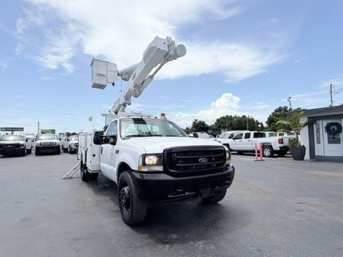 Used 2004 Ford F550 4x4 Regular Cab Super Duty image 7