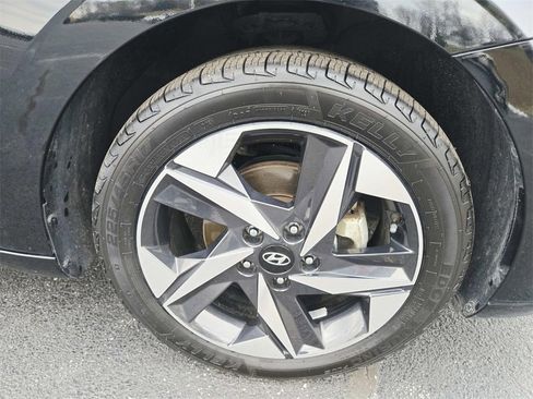 Used 2023 Hyundai Elantra SEL w/ Convenience Package image 16