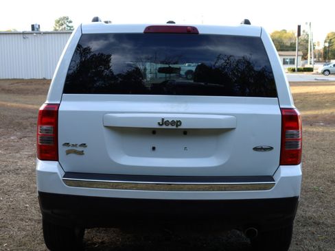 Used 2016 Jeep Patriot High Altitude image 4