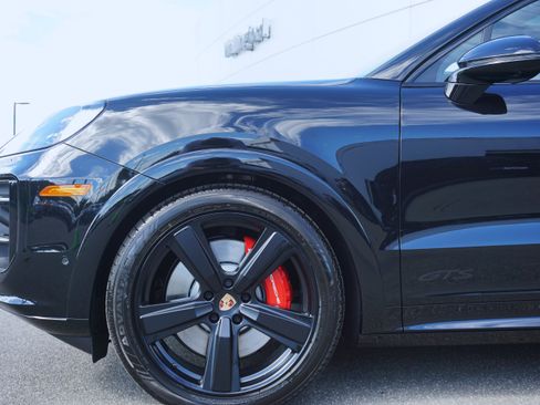 New 2026 Porsche Cayenne GTS AWD/4WD image 12