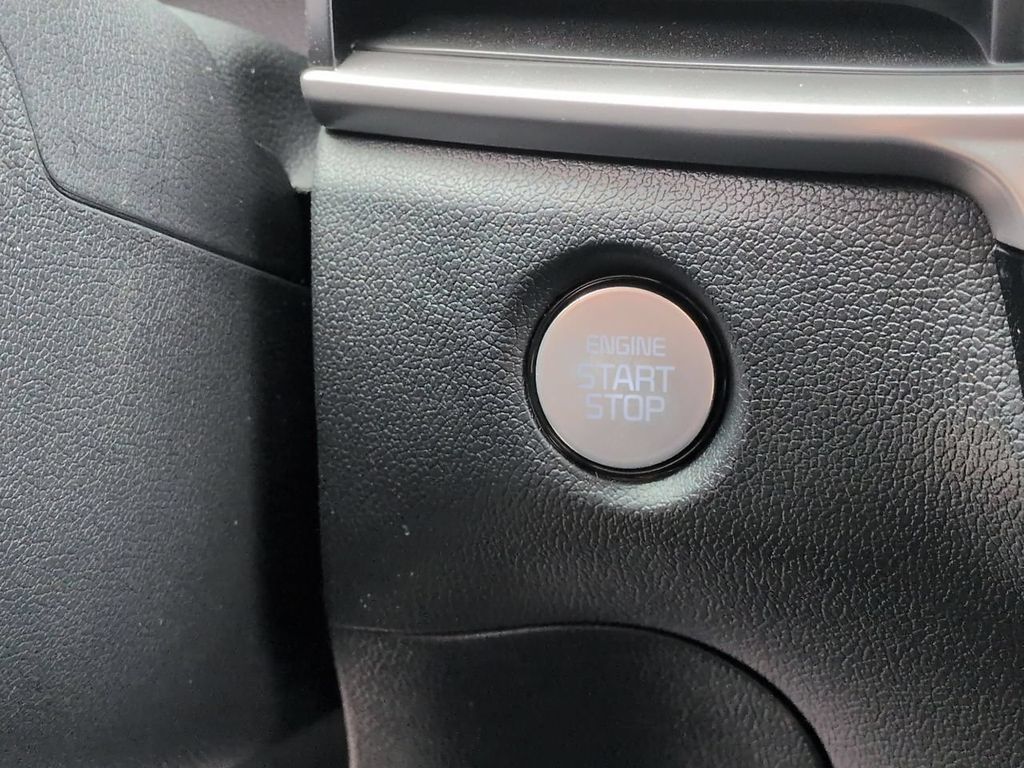 New 2026 Kia Sorento LX FWD image 17