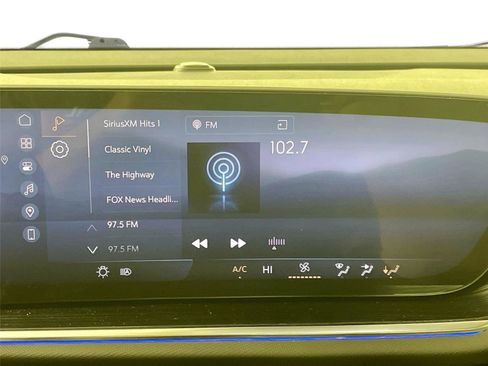 Used 2024 Buick Envision Preferred AWD/4WD image 7