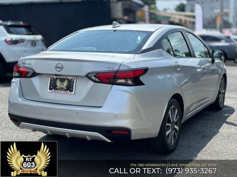 Used 2023 Nissan Versa SV FWD image 4
