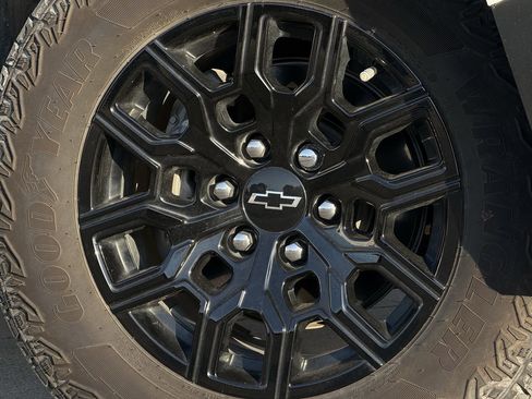 Certified 2025 Chevrolet Colorado Trail Boss image 10