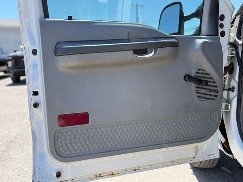 Used 2003 Ford F450 2WD Regular Cab Super Duty image 14