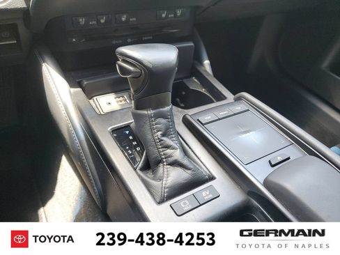 Used 2020 Lexus ES 300h w/ Premium Package FWD image 28