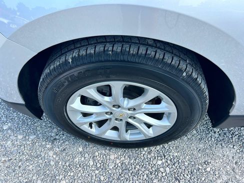 Used 2018 Chevrolet Equinox LT FWD image 19