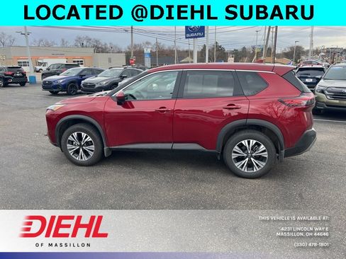 Used 2023 Nissan Rogue SV image 4