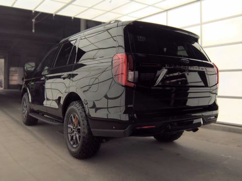 Used 2025 Ford Expedition Tremor AWD/4WD image 22