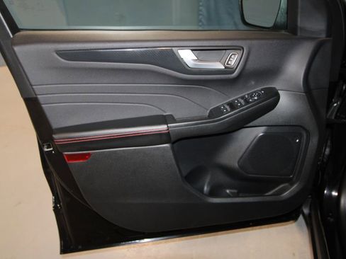 Used 2025 Ford Escape ST-Line Elite image 5