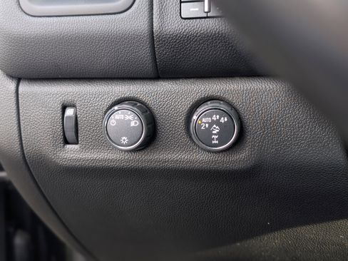 Used 2022 Chevrolet Colorado ZR2 image 31