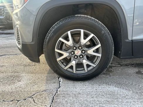 Used 2020 GMC Acadia SLE w/ Driver Convenience Package image 10