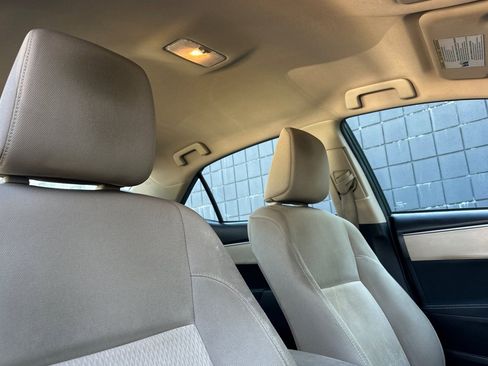 Used 2014 Toyota Corolla LE image 16