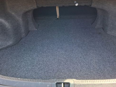 Used 2012 Toyota Camry LE image 11