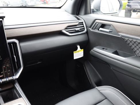 New 2026 GMC Acadia Denali AWD/4WD image 21