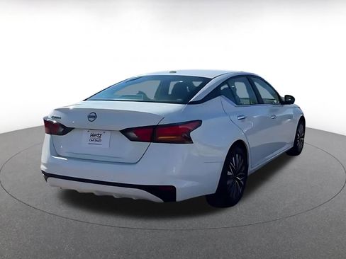 Used 2025 Nissan Altima 2.5 SV image 14