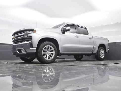 Used 2019 Chevrolet Silverado 1500 LTZ w/ LTZ Premium Package AWD/4WD image 34