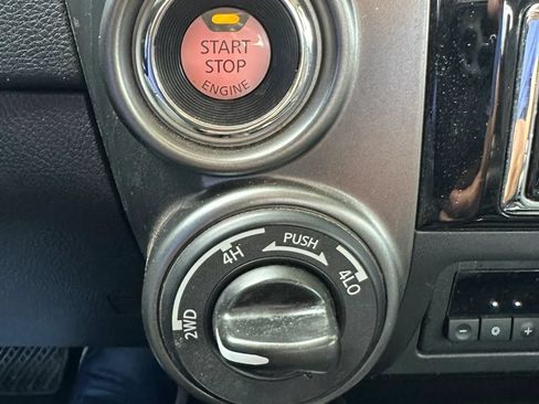 Used 2017 Nissan Titan Platinum Reserve AWD/4WD image 33