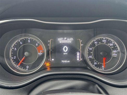 Used 2019 Jeep Cherokee Latitude Plus image 23