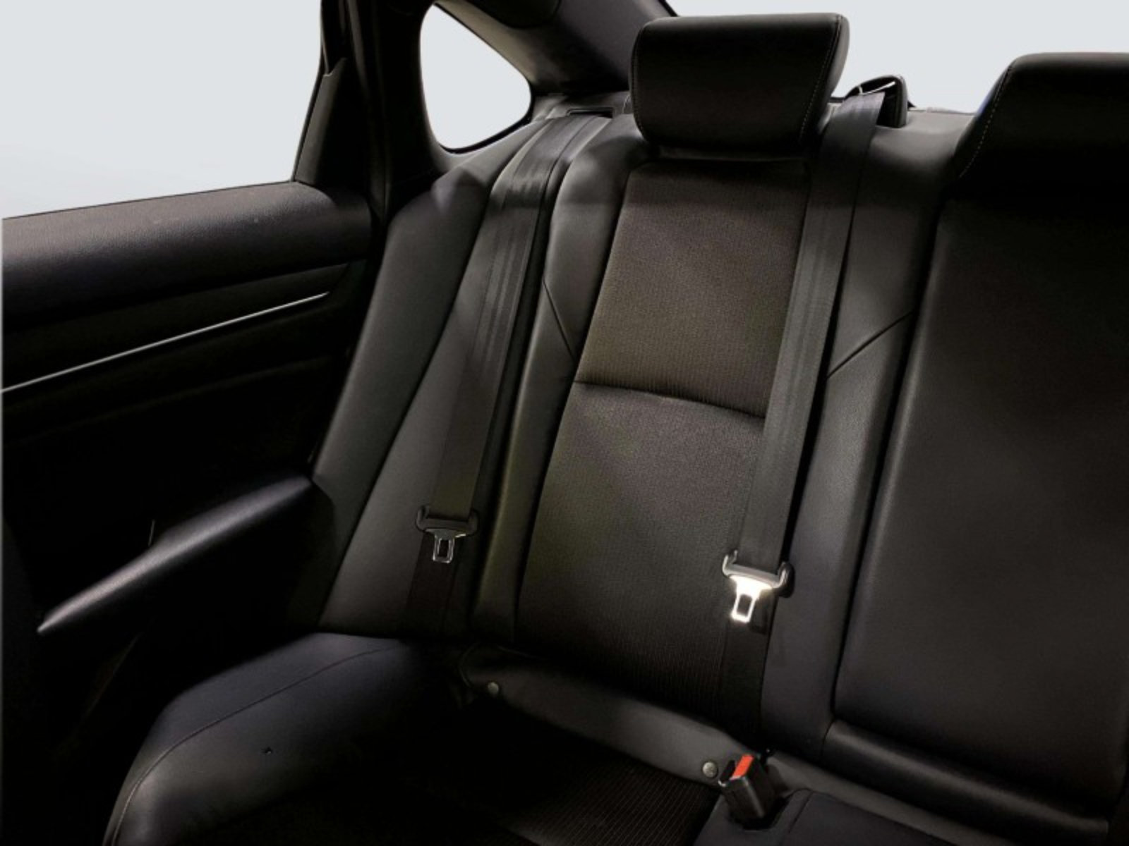 Used 2018 Honda Accord Sport image 25