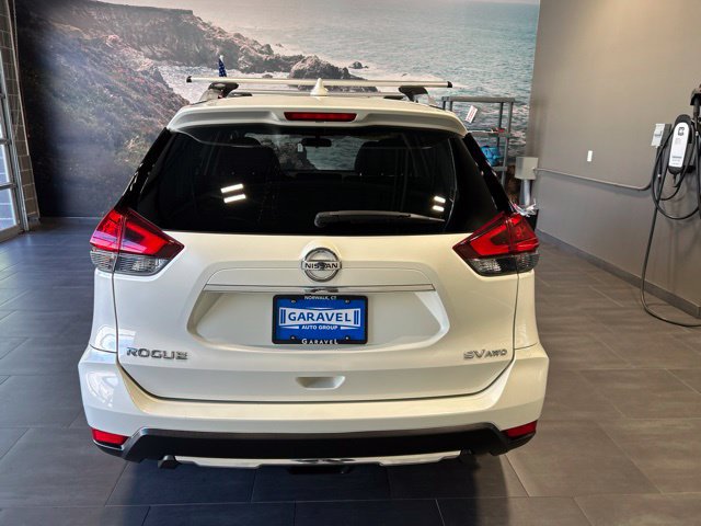 Used 2017 Nissan Rogue SV w/ SV Premium Package AWD/4WD image 36