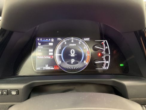 Certified 2024 Lexus ES 350 w/ Premium Package FWD image 22