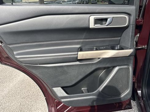 Certified 2022 Ford Explorer XLT w/ Equipment Group 202A RWD image 20