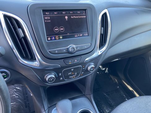 Used 2023 Chevrolet Equinox LT image 18