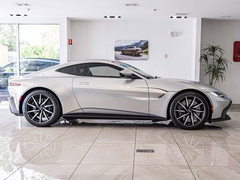 Used 2020 Aston Martin V8 Vantage Coupe RWD image 9