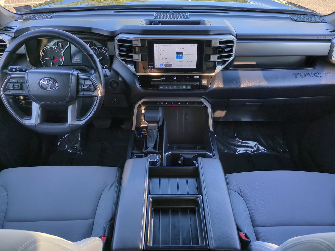 Used 2025 Toyota Tundra SR5 w/ SR5 Convenience Package AWD/4WD image 15