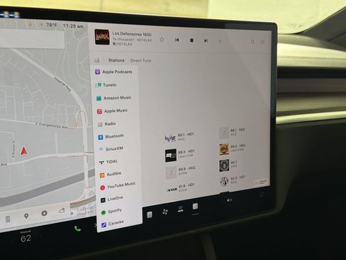 Used 2023 Tesla Model X image 18