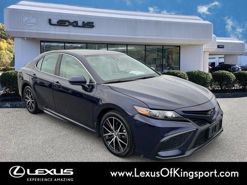 Used 2021 Toyota Camry SE image 7