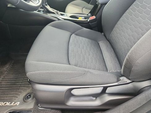 Used 2022 Toyota Corolla SE FWD image 22