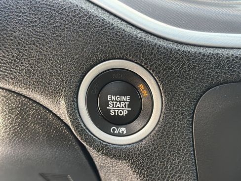 Used 2020 Dodge Charger SXT RWD image 28