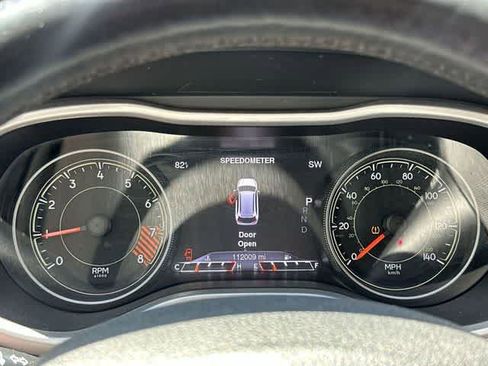 Used 2015 Jeep Cherokee Trailhawk w/ Comfort/Convenience Group AWD/4WD image 7