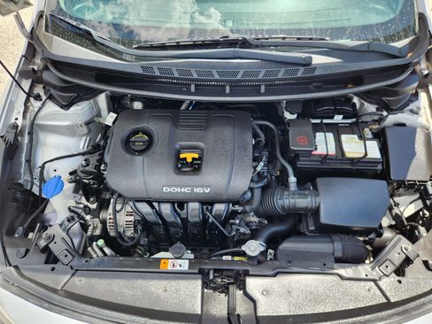 Used 2017 Kia Forte LX image 18