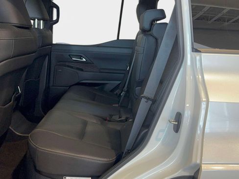 Used 2024 Lexus GX 550 w/ Cold Area Package AWD/4WD image 14