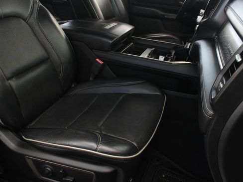 Used 2019 RAM 1500 Limited AWD/4WD image 29