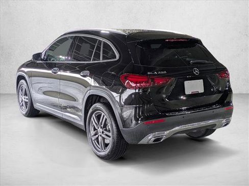 Certified 2025 Mercedes-Benz GLA 250 image 10